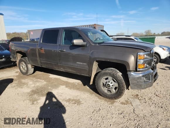 ✅ 2015 Chevrolet Silverado 2500HD LT • VIN: 1GC1KVEG7FF534443 • Лот: 89850915. Опубликован ранее на Copart с пробегом 267 610 миль. Бесплатный доступ к архиву аукционных продаж из США и подробный отчёт об истории автомобиля на DreamBid. Изображение 4.