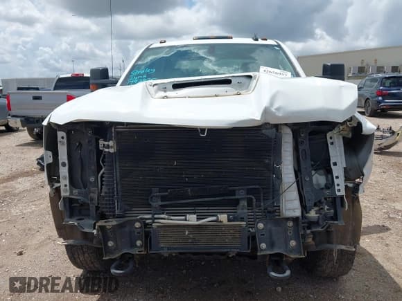 ✅ 2017 Chevrolet Silverado 2500HD Work Truck • VIN: 1GC1KUEY6HF243910 • Лот: 42656957. Опубликован ранее на IAAI с пробегом 60 698 миль. Бесплатный доступ к архиву аукционных продаж из США и подробный отчёт об истории автомобиля на DreamBid. Изображение 13.