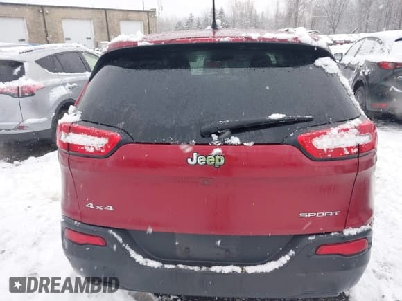 ✅ 2017 Jeep Cherokee Sport • VIN: 1C4PJMAB1HD225079 • Лот: 40998022. Опубликован ранее на IAAI с пробегом 128 690 миль. Бесплатный доступ к архиву аукционных продаж из США и подробный отчёт об истории автомобиля на DreamBid. Изображение 17.