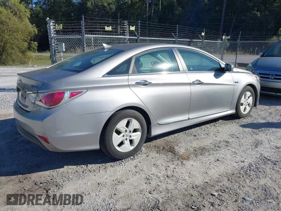 ✅ 2011 Hyundai Sonata Hybrid • VIN: KMHEC4A49BA000920 • Лот: 43688067. Опубликован ранее на IAAI с пробегом 206 255 миль. Бесплатный доступ к архиву аукционных продаж из США и подробный отчёт об истории автомобиля на DreamBid. Изображение 4.