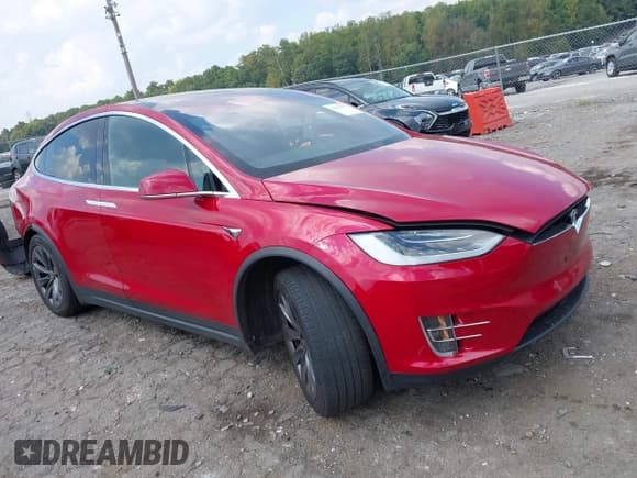 ✅ 2017 Tesla Model X 90D • VIN: 5YJXCBE20HF066492 • Lot: 43251497. Wystawiony na IAAI z przebiegiem 67 428 mil. Bezpłatny archiwum sprzedaży aukcyjnych z USA i szczegółowy raport historii pojazdu na DreamBid. Zdjęcie 1.