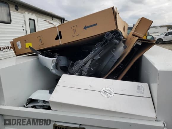 ✅ 2024 Ford F-250 • VIN: 1FTRF2BA2REC34311 • Lot: 80530174. Wystawiony na Copart z przebiegiem 1 209 mil. Bezpłatny archiwum sprzedaży aukcyjnych z USA i szczegółowy raport historii pojazdu na DreamBid. Zdjęcie 10.