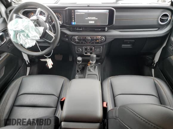 ✅ 2024 Jeep Wrangler Sahara • VIN: 1C4PJXEG6RW312862 • Lot: 48125215. Listed on Copart with 3,915 mi. Free auction sales archive from the USA and detailed vehicle history report at DreamBid. Image 8.