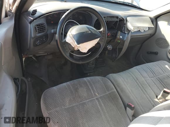 ✅ 1998 Ford F-150 • VIN: 1FTZF1826WKC33413 • Lot: 72064485. Wystawiony na Copart z przebiegiem 204 106 mil. Bezpłatny archiwum sprzedaży aukcyjnych z USA i szczegółowy raport historii pojazdu na DreamBid. Zdjęcie 8.