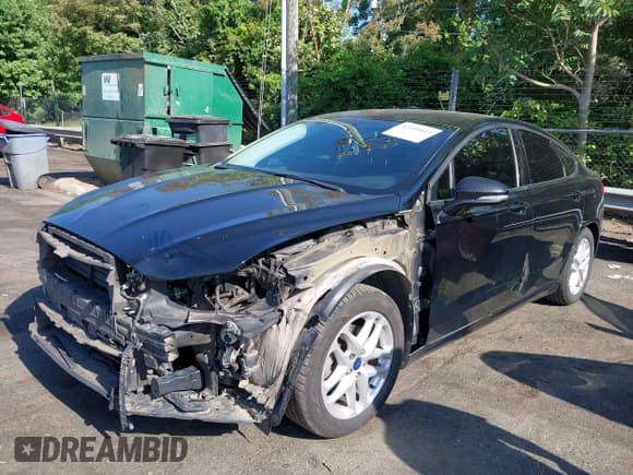 ✅ 2016 Ford Fusion SE • VIN: 3FA6P0H71GR388105 • Lot: 42159443. Wystawiony na IAAI z przebiegiem 235 599 mil. Bezpłatny archiwum sprzedaży aukcyjnych z USA i szczegółowy raport historii pojazdu na DreamBid. Zdjęcie 2.