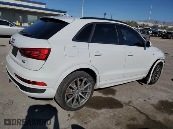 ✅ 2018 Audi Q3 Premium Plus • VIN: WA1JCCFS2JR011725 • Лот: 71717265. Опубликован ранее на Copart с пробегом 161 463 миль. Бесплатный доступ к архиву аукционных продаж из США и подробный отчёт об истории автомобиля на DreamBid. Изображение 3.