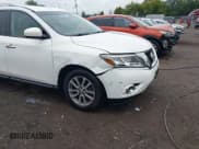✅ 2014 Nissan Pathfinder SV • VIN: 5N1AR2MM6EC720939 • Lot: 43124927. Listed on IAAI with 188,591 mi. Free auction sales archive from the USA and detailed vehicle history report at DreamBid. Image 6.