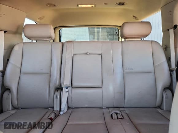 ✅ 2010 GMC Yukon Denali • VIN: 1GKUKEEF0AR179714 • Lot: 87252675. Wystawiony na Copart z przebiegiem 157 330 mil. Bezpłatny archiwum sprzedaży aukcyjnych z USA i szczegółowy raport historii pojazdu na DreamBid. Zdjęcie 10.