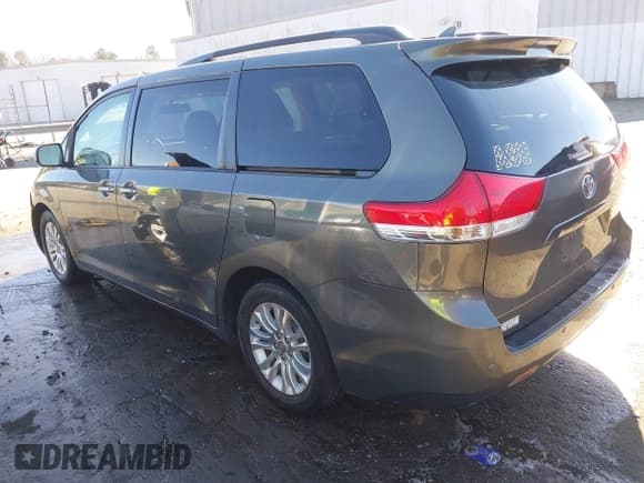 ✅ 2012 Toyota Sienna XLE AAS • VIN: 5TDYK3DC0CS176597 • Lot: 41403101. Listed on IAAI with 225,634 mi. Free auction sales archive from the USA and detailed vehicle history report at DreamBid. Image 3.