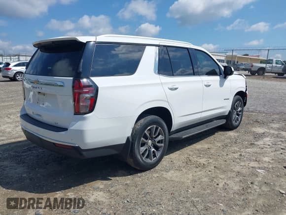 ✅ 2021 Chevrolet Tahoe LT • VIN: 1GNSKNKD8MR376759 • Lot: 42686035. Listed on IAAI with 41,568 mi. Free auction sales archive from the USA and detailed vehicle history report at DreamBid. Image 4.