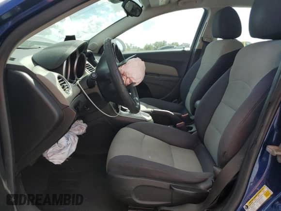 2013 Chevrolet Cruze LS с VIN 1G1PA5SG1D7222331, выставлен на аукционе Copart как лот 90412755 с пробегом 101 083 миль миль и Списание • Salvage title. История ставок и продаж доступна на DreamBid. Изображение 7.