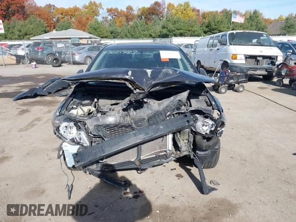 ✅ 2010 Toyota Corolla • VIN: 1NXBU4EE4AZ381480 • Лот: 43621999. Опубликован ранее на IAAI с пробегом 70 070 миль. Бесплатный доступ к архиву аукционных продаж из США и подробный отчёт об истории автомобиля на DreamBid. Изображение 13.