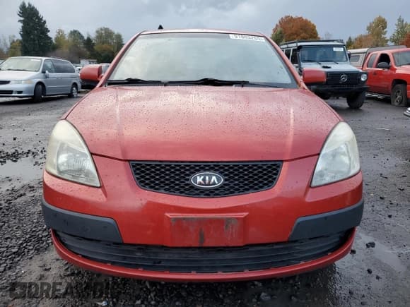 ✅ 2008 Kia Rio LX • VIN: KNADE123586430595 • Lot: 91803265. Wystawiony na Copart z przebiegiem 290 340 mil. Bezpłatny archiwum sprzedaży aukcyjnych z USA i szczegółowy raport historii pojazdu na DreamBid. Zdjęcie 5.
