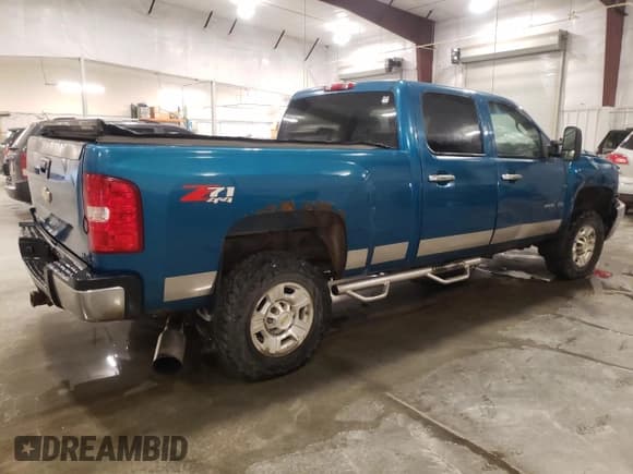 ✅ 2008 Chevrolet Silverado 2500HD LTZ • VIN: 1GCHK23688F164629 • Лот: 68385884. Опубликован ранее на Copart с пробегом 272 920 миль. Бесплатный доступ к архиву аукционных продаж из США и подробный отчёт об истории автомобиля на DreamBid. Изображение 3.