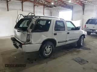 2001 Chevrolet Blazer LT z VIN 1GNDT13W91K224444, wystawiony jako Copart lot #81615015 z przebiegiem 225 699 mil mil oraz Szkoda całkowita • Salvage title. Historia ofert i sprzedaży dostępna na DreamBid. Obrazek 3.