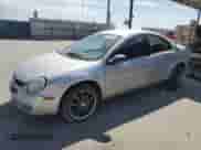 2005 Dodge Neon SXT z VIN 1B3ES56C45D268209, wystawiony jako Copart lot #51127945 z przebiegiem 210 166 mil mil oraz Szkoda całkowita • Salvage title. Historia ofert i sprzedaży dostępna na DreamBid. Obrazek 1.