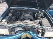 ✅ 1999 Isuzu Rodeo S • VIN: 4S2CK58W6X4332027 • Lot: 42087396. Listed on IAAI with 258,508 mi. Free auction sales archive from the USA and detailed vehicle history report at DreamBid. Image 10.