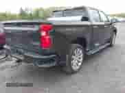 2019 Chevrolet Silverado 1500 High Country z VIN 3GCUYHED7KG120087, wystawiony jako IAAI lot #42221524 z przebiegiem 77 817 mil mil oraz . Historia ofert i sprzedaży dostępna na DreamBid. Obrazek 4.