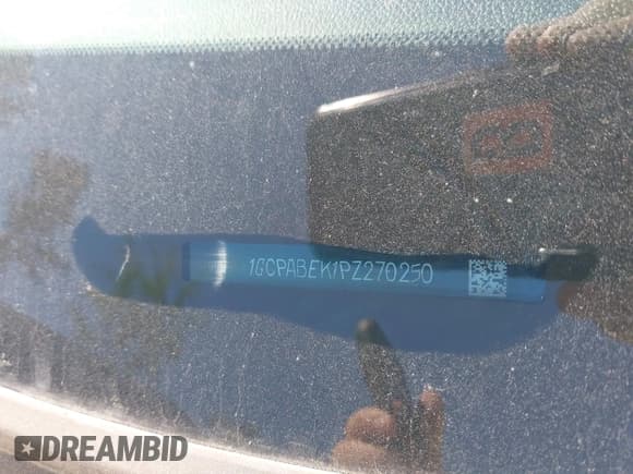 ✅ 2023 Chevrolet Silverado 1500 Custom • VIN: 1GCPABEK1PZ270250 • Lot: 42148020. Wystawiony na IAAI z przebiegiem 14 978 mil. Bezpłatny archiwum sprzedaży aukcyjnych z USA i szczegółowy raport historii pojazdu na DreamBid. Zdjęcie 9.