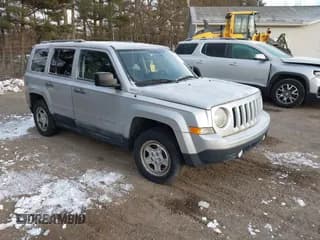 ✅ 2011 Jeep Patriot Latitude • VIN: 1J4NF1GB8BD105053 • Lot: 43875705. Listed on IAAI with 180,479 mi. Free auction sales archive from the USA and detailed vehicle history report at DreamBid. Image 1.
