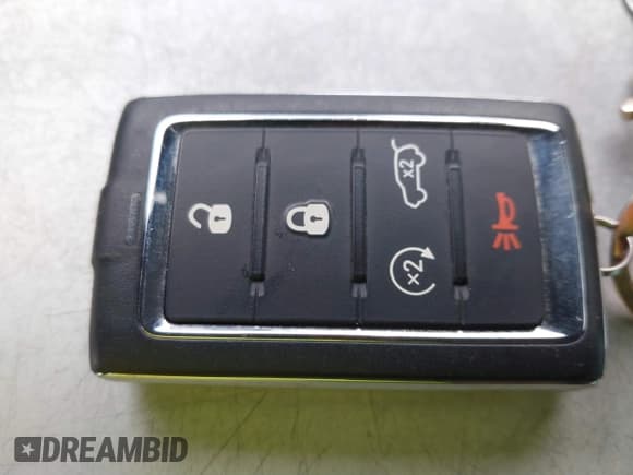 ✅ 2022 Jeep Grand Cherokee Overland • VIN: 1C4RJJDG9N8517470 • Lot: 41618934. Listed on IAAI with 64,580 mi. Free auction sales archive from the USA and detailed vehicle history report at DreamBid. Image 11.