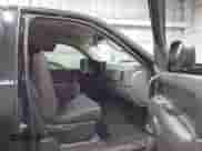 ✅ 2011 Chevrolet Silverado 1500 LS • VIN: 1GCRKREA9BZ236281 • Lot: 42575069. Wystawiony na IAAI z przebiegiem 131 015 mil mil. Skorzystaj z bezpłatnego archiwum sprzedaży aukcyjnych z USA i zobacz szczegółowy raport historii pojazdu na DreamBid. Zdjęcie 5.