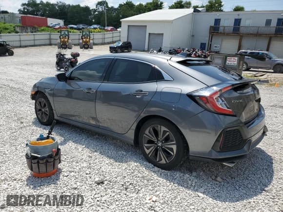 ✅ 2018 Honda Civic EX-L • VIN: SHHFK7H76JU219478 • Лот: 67955425. Опубликован ранее на Copart с пробегом 59 705 миль. Бесплатный доступ к архиву аукционных продаж из США и подробный отчёт об истории автомобиля на DreamBid. Изображение 2.