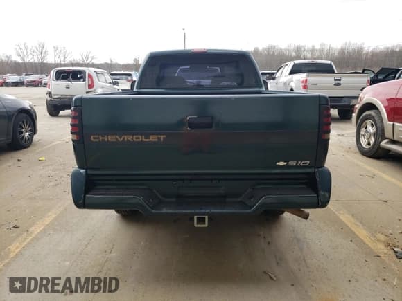 ✅ 1994 Chevrolet S-10 • VIN: 1GCCS14Z9R8130718 • Лот: 48229205. Опубликован ранее на Copart с пробегом 184 793 миль. Бесплатный доступ к архиву аукционных продаж из США и подробный отчёт об истории автомобиля на DreamBid. Изображение 6.