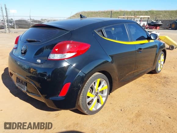 ✅ 2016 Hyundai Veloster • VIN: KMHTC6AD0GU274855 • Lot: 41345998. Wystawiony na IAAI z przebiegiem 119 461 mil. Bezpłatny archiwum sprzedaży aukcyjnych z USA i szczegółowy raport historii pojazdu na DreamBid. Zdjęcie 4.