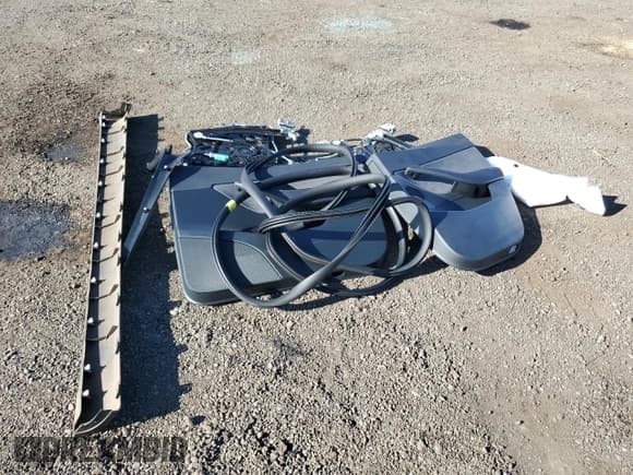 ✅ 2022 Tesla Model Y Long Range • VIN: 7SAYGDEE2NF391349 • Lot: 85351924. Wystawiony na Copart z przebiegiem 5 670 mil. Bezpłatny archiwum sprzedaży aukcyjnych z USA i szczegółowy raport historii pojazdu na DreamBid. Zdjęcie 13.