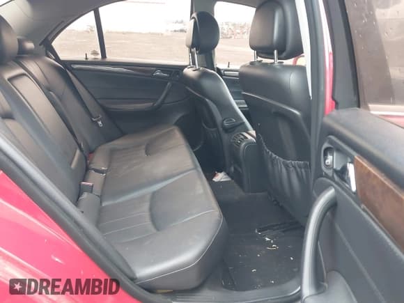 ✅ 2007 Mercedes-Benz C 280 Luxury • VIN: WDBRF92H97F846209 • Lot: 41874852. Wystawiony na IAAI z przebiegiem 143 665 mil. Bezpłatny archiwum sprzedaży aukcyjnych z USA i szczegółowy raport historii pojazdu na DreamBid. Zdjęcie 8.