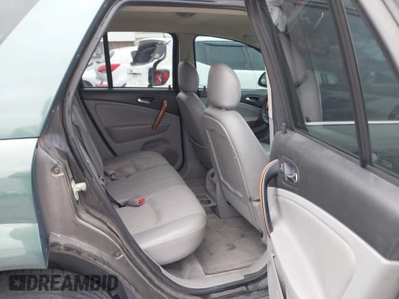 ✅ 2006 Saturn VUE • VIN: 5GZCZ53426S822499 • Lot: 41838109. Wystawiony na IAAI z przebiegiem 157 475 mil. Bezpłatny archiwum sprzedaży aukcyjnych z USA i szczegółowy raport historii pojazdu na DreamBid. Zdjęcie 8.