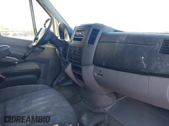 ✅ 2008 Dodge Sprinter • VIN: WD0PE745285270013 • Lot: 43523744. Listed on IAAI with 197,868 mi. Free auction sales archive from the USA and detailed vehicle history report at DreamBid. Image 5.