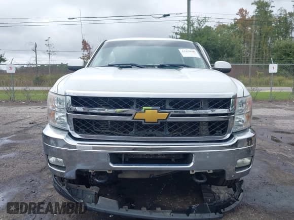 ✅ 2012 Chevrolet Silverado 2500HD LTZ • VIN: 1GC1KYE88CF200220 • Lot: 43410640. Wystawiony na IAAI z przebiegiem 246 702 mil. Bezpłatny archiwum sprzedaży aukcyjnych z USA i szczegółowy raport historii pojazdu na DreamBid. Zdjęcie 12.