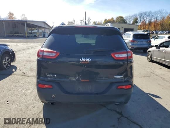 ✅ 2014 Jeep Cherokee Latitude • VIN: 1C4PJMCS4EW198960 • Лот: 90254055. Опубликован ранее на Copart с пробегом 173 013 миль. Бесплатный доступ к архиву аукционных продаж из США и подробный отчёт об истории автомобиля на DreamBid. Изображение 6.