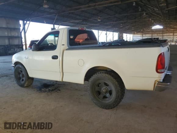 ✅ 1997 Ford F-150 • VIN: 1FTDF1726VNB94122 • Lot: 90649525. Wystawiony na Copart z przebiegiem 260 730 mil. Bezpłatny archiwum sprzedaży aukcyjnych z USA i szczegółowy raport historii pojazdu na DreamBid. Zdjęcie 2.