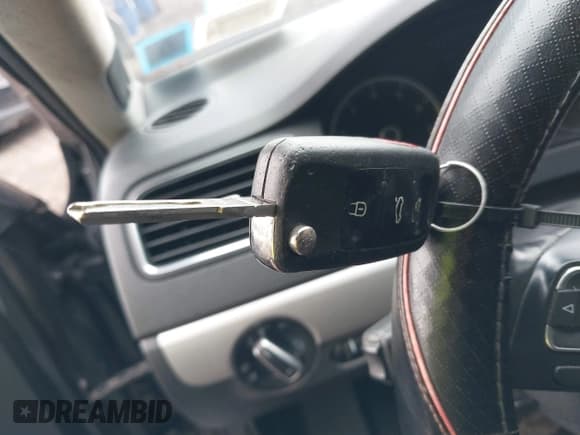 ✅ 2012 Volkswagen Jetta SEL • VIN: 3VWLP7AJ8CM006569 • Лот: 43307708. Опубликован ранее на IAAI с пробегом 133 614 миль. Бесплатный доступ к архиву аукционных продаж из США и подробный отчёт об истории автомобиля на DreamBid. Изображение 11.