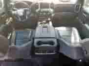 2019 Chevrolet Silverado 1500 LTZ z VIN 1GCPWEED2KZ122105, wystawiony jako Copart lot #67363295 z przebiegiem 94 562 mil mil oraz Szkoda całkowita • Salvage title. Historia ofert i sprzedaży dostępna na DreamBid. Obrazek 8.