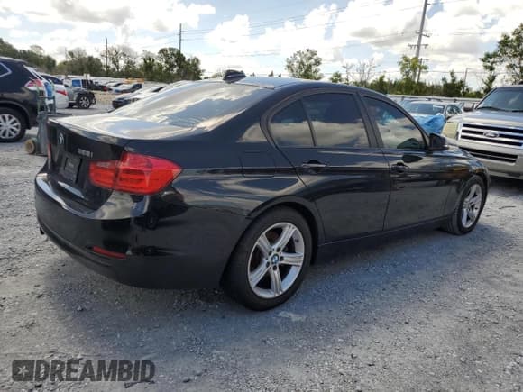 ✅ 2013 BMW 3 Series 328i • VIN: WBA3A5G55DNP23065 • Lot: 61189625. Listed on Copart with 175,000 mi. Free auction sales archive from the USA and detailed vehicle history report at DreamBid. Image 3.