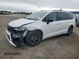 ✅ 2023 Chrysler Pacifica Limited • VIN: 2C4RC1GG9PR538462 • Lot: 63469915. Listed on Copart with 7,816 mi. Free auction sales archive from the USA and detailed vehicle history report at DreamBid. Image 1.