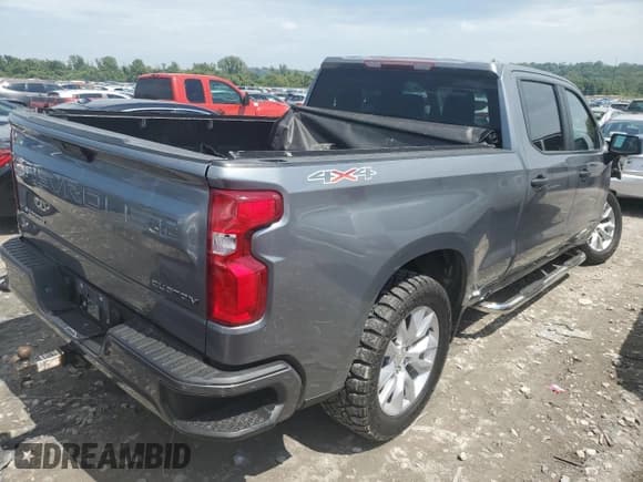 ✅ 2020 Chevrolet Silverado 1500 Custom • VIN: 3GCPYBEH1LG126160 • Lot: 67471794. Wystawiony na Copart z przebiegiem 131 509 mil. Bezpłatny archiwum sprzedaży aukcyjnych z USA i szczegółowy raport historii pojazdu na DreamBid. Zdjęcie 3.