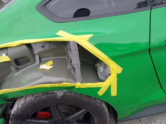 ✅ 2019 Ford Mustang GT Premium • VIN: 1FA6P8CF3K5156873 • Lot: 43633673. Wystawiony na IAAI z przebiegiem 30 947 mil. Bezpłatny archiwum sprzedaży aukcyjnych z USA i szczegółowy raport historii pojazdu na DreamBid. Zdjęcie 18.