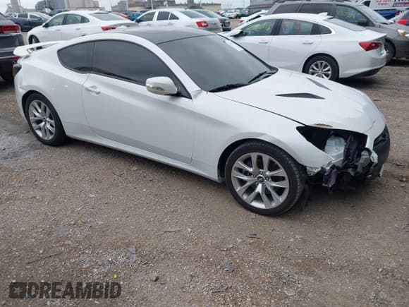 ✅ 2013 Hyundai Genesis Coupe R-Spec • VIN: KMHHU6KJ4DU105764 • Lot: 42673354. Wystawiony na IAAI z przebiegiem 38 479 mil. Bezpłatny archiwum sprzedaży aukcyjnych z USA i szczegółowy raport historii pojazdu na DreamBid. Zdjęcie 1.