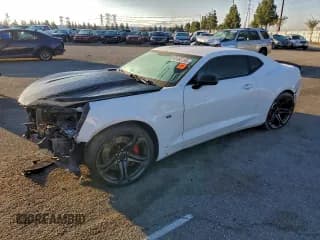✅ 2018 Chevrolet Camaro 1SS • VIN: 1G1FE1R78J0158596 • Лот: 93985195. Опубликован ранее на Copart с пробегом 53 218 миль. Бесплатный доступ к архиву аукционных продаж из США и подробный отчёт об истории автомобиля на DreamBid. Изображение 1.