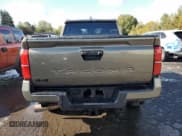 ✅ 2024 Toyota Tacoma TRD Sport • VIN: 3TMLB5JN4RM043927 • Лот: 86549955. Опубликован ранее на Copart с пробегом 7 710 миль. Бесплатный доступ к архиву аукционных продаж из США и подробный отчёт об истории автомобиля на DreamBid. Изображение 6.