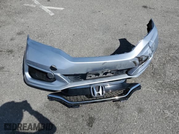 ✅ 2019 Honda Fit LX • VIN: 3HGGK5H44KM711733 • Lot: 57655715. Listed on Copart with 65,099 mi. Free auction sales archive from the USA and detailed vehicle history report at DreamBid. Image 12.