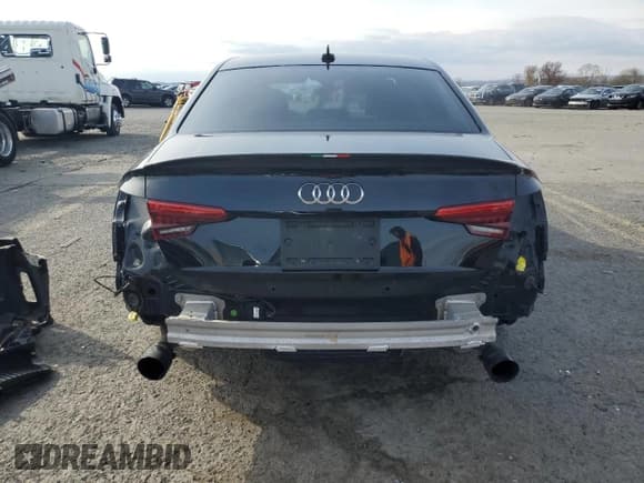 ✅ 2017 Audi A4 Premium • VIN: WAUANAF41HN001899 • Lot: 91298775. Wystawiony na Copart z przebiegiem 46 772 mil. Bezpłatny archiwum sprzedaży aukcyjnych z USA i szczegółowy raport historii pojazdu na DreamBid. Zdjęcie 6.