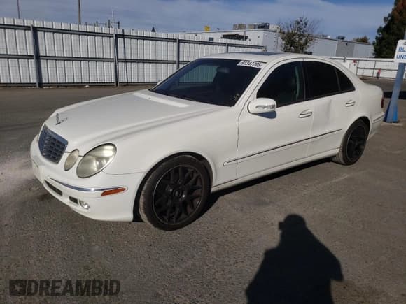 ✅ 2004 Mercedes-Benz E 320 • VIN: WDBUF65J04A423597 • Lot: 91347705. Wystawiony na Copart z przebiegiem 181 920 mil. Bezpłatny archiwum sprzedaży aukcyjnych z USA i szczegółowy raport historii pojazdu na DreamBid. Zdjęcie 1.