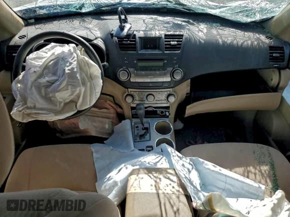 ✅ 2009 Toyota Highlander • VIN: JTEDA41A892002217 • Lot: 94538555. Listed on Copart with Not provided. Free auction sales archive from the USA and detailed vehicle history report at DreamBid. Image 8.