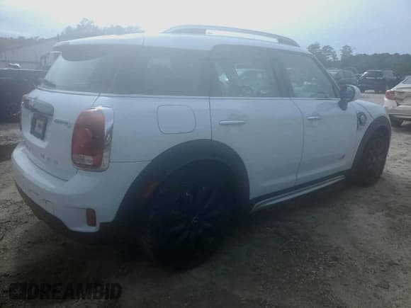 ✅ 2019 MINI Countryman Cooper S E • VIN: WMZYU7C52K3F94747 • Лот: 82133815. Опубликован ранее на Copart с пробегом 113 010 миль. Бесплатный доступ к архиву аукционных продаж из США и подробный отчёт об истории автомобиля на DreamBid. Изображение 3.